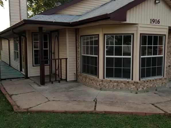 1916 Spruce Dr, Rosenberg, TX 77471