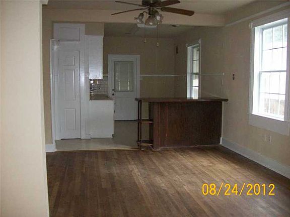 2nd image of 311 Zinnia Ave