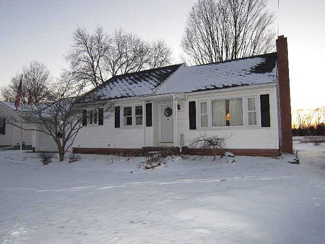 1st image of 210 Steele Ave