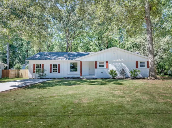 105 Windemere Dr, Greenville, SC 29615