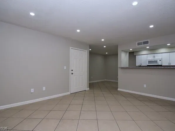 8101 W Flamingo Rd Unit 1046, Las Vegas, NV 89147
