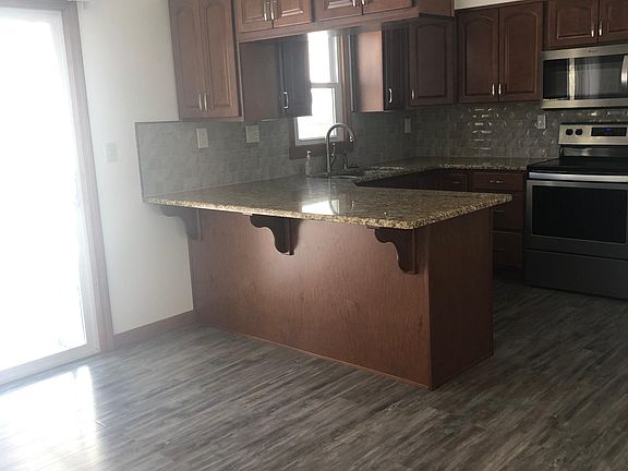 3rd image of 3721 Imperial Dr