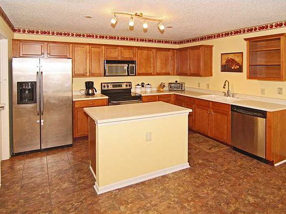 4th image of 12153 Belfry Dr