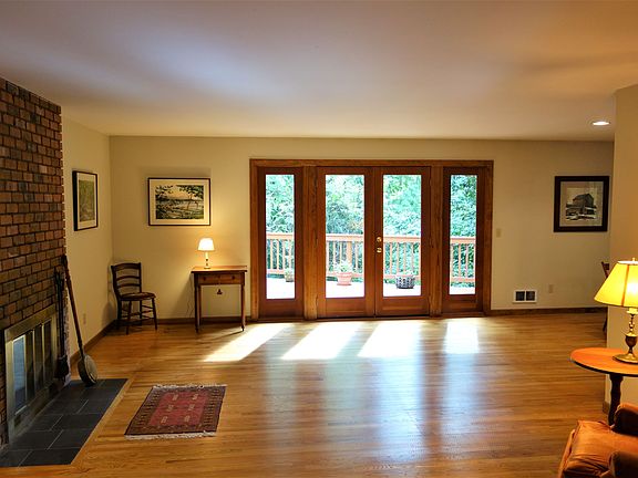 5th image of 92 Wren Ct