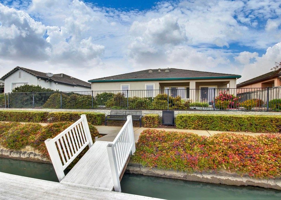 1st image of 9556 Crystal Bay Ln
