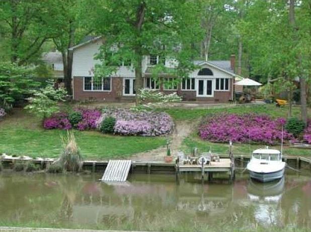 1st image of 3716 N Queensgrove Cir