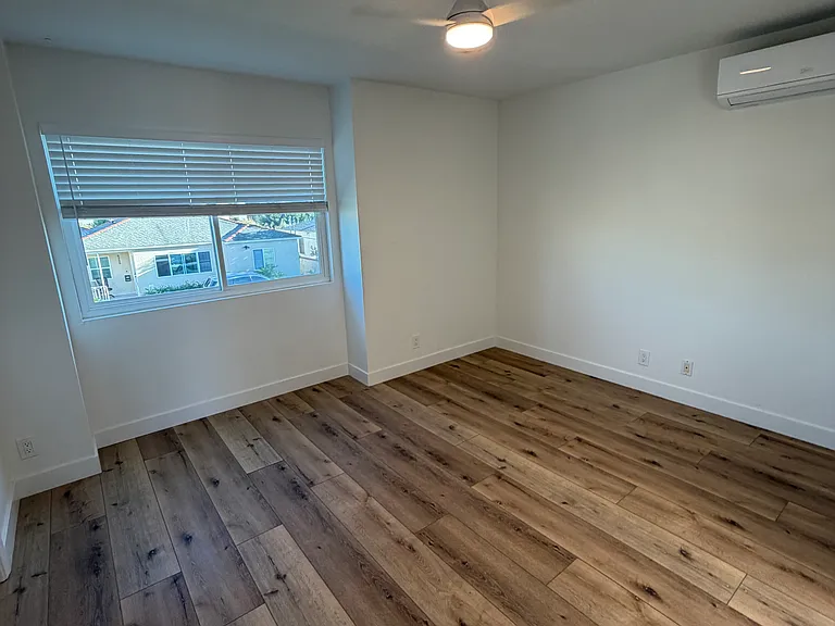 6262 Stewart St — Photo 28
