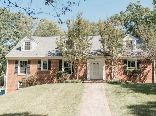 1612 Red Oak Ln SW, Roanoke, VA 24018