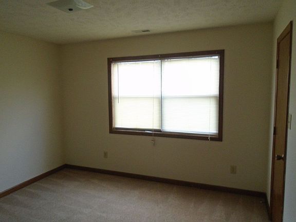 3rd image of 5927 Notblake Ave