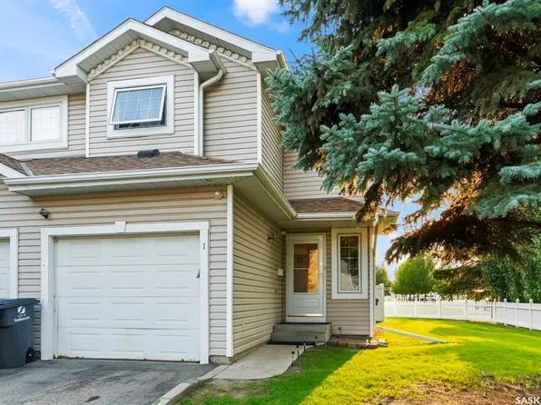 UNIT 1-215 Pinehouse DRIVE, Saskatoon, SK S7K 6N9