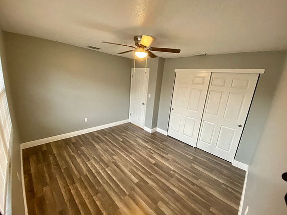 4th image of 2073 Loma Linda Way N