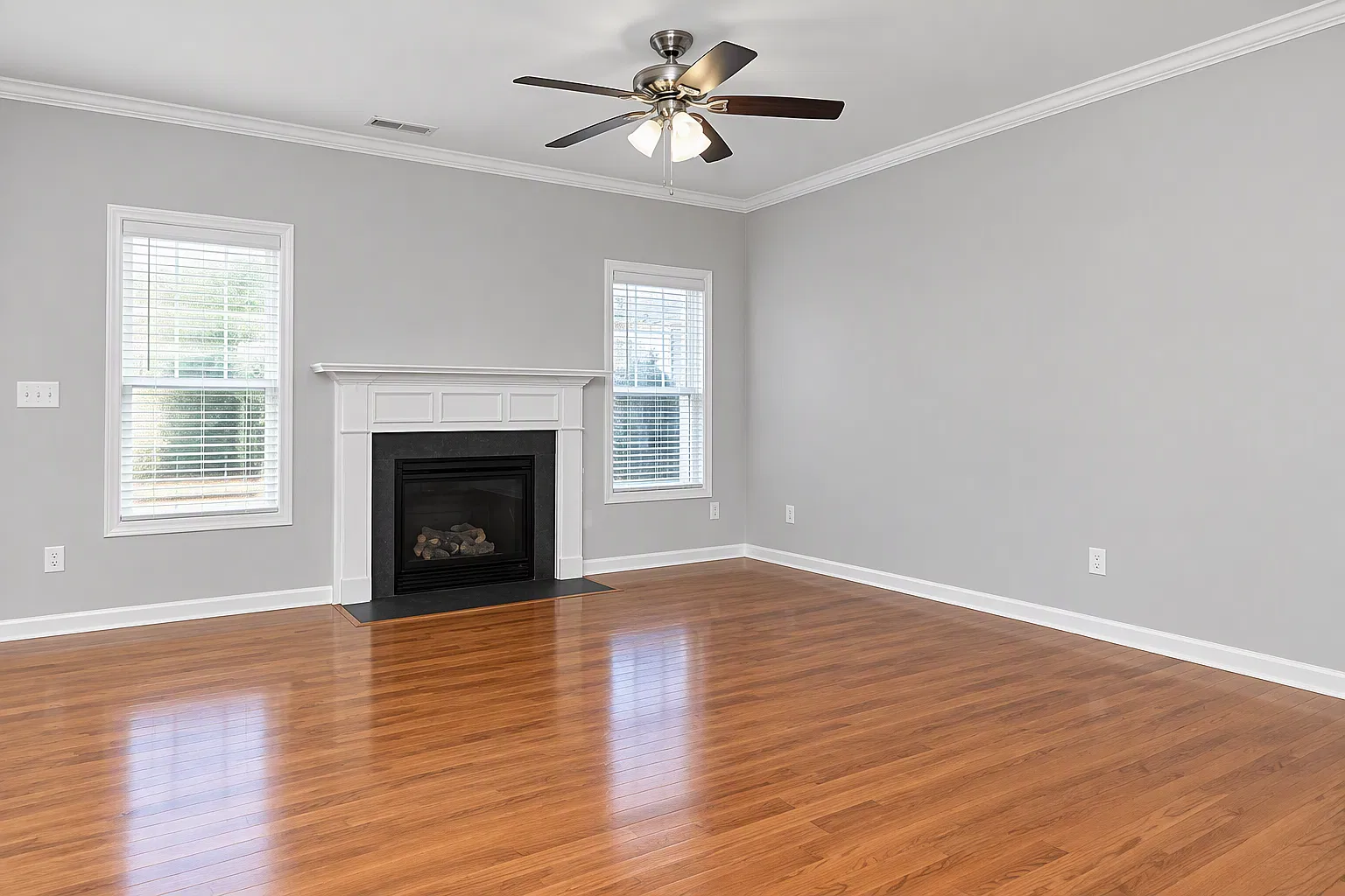 2 bed, 2.5 bath, 1340 sqft, $1,800 — Photo 3