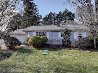 15 Fairmount Dr, Warwick, RI 02818