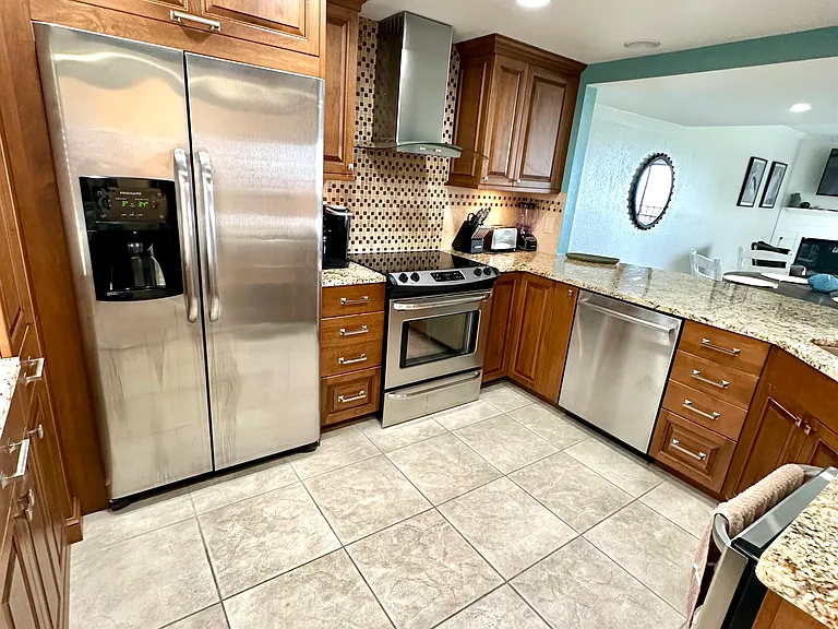 7520 Sunshine Skyway Ln S #T25 — Photo 7