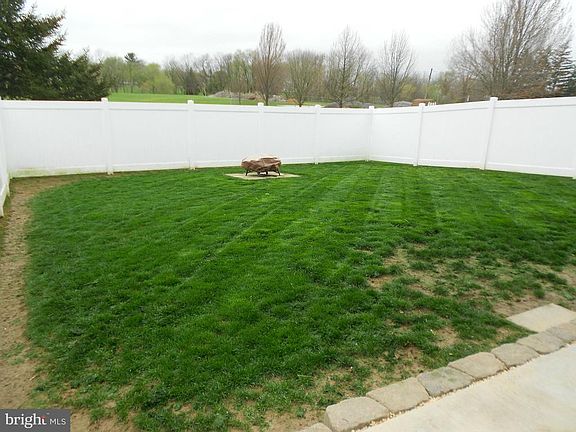 4th image of 31 Westview Dr