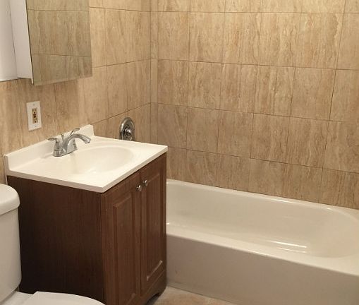 4th image of 220 Quincy St APT 1