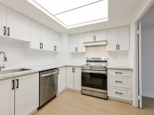 4460 Tucana Ct #211, Mississauga, ON L5R 3K9