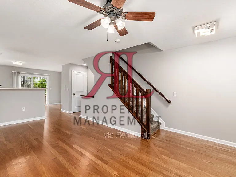 5807 Bridgehampton Dr — Photo 6