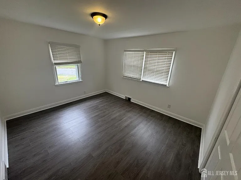 51 Kenwood Ter — Photo 6