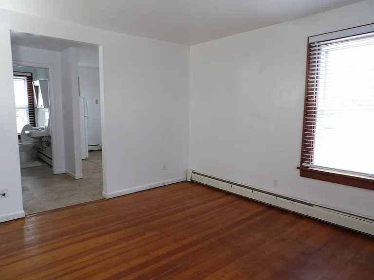 142 East St #C — Photo 9