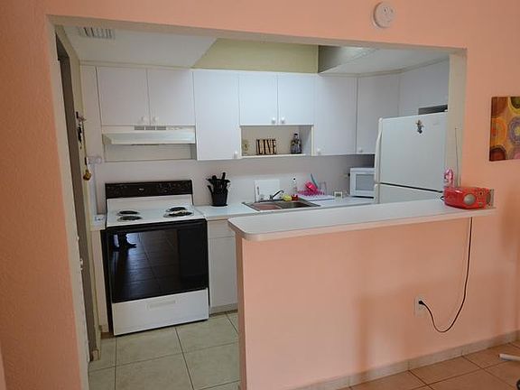 3rd image of 13960 Lake Placid Ct APT C26