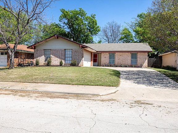 2nd image of 5424 Prince Dr