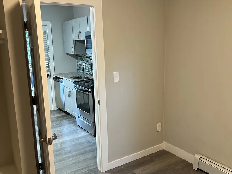 904 University Ave #1 — Photo 8