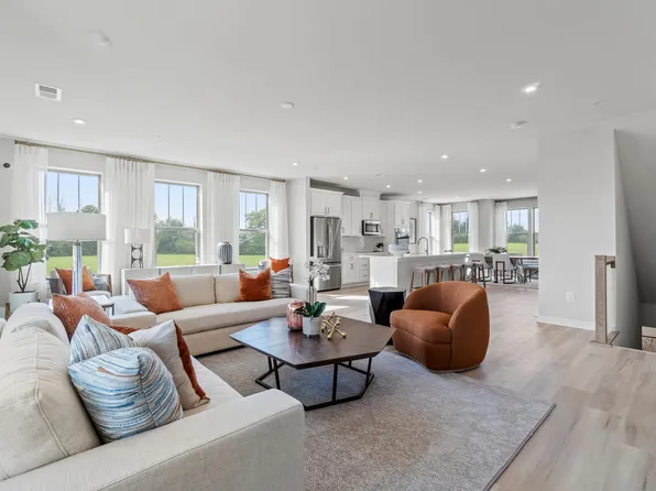 1250 Coach Station Aly #201, Raleigh, NC 27601