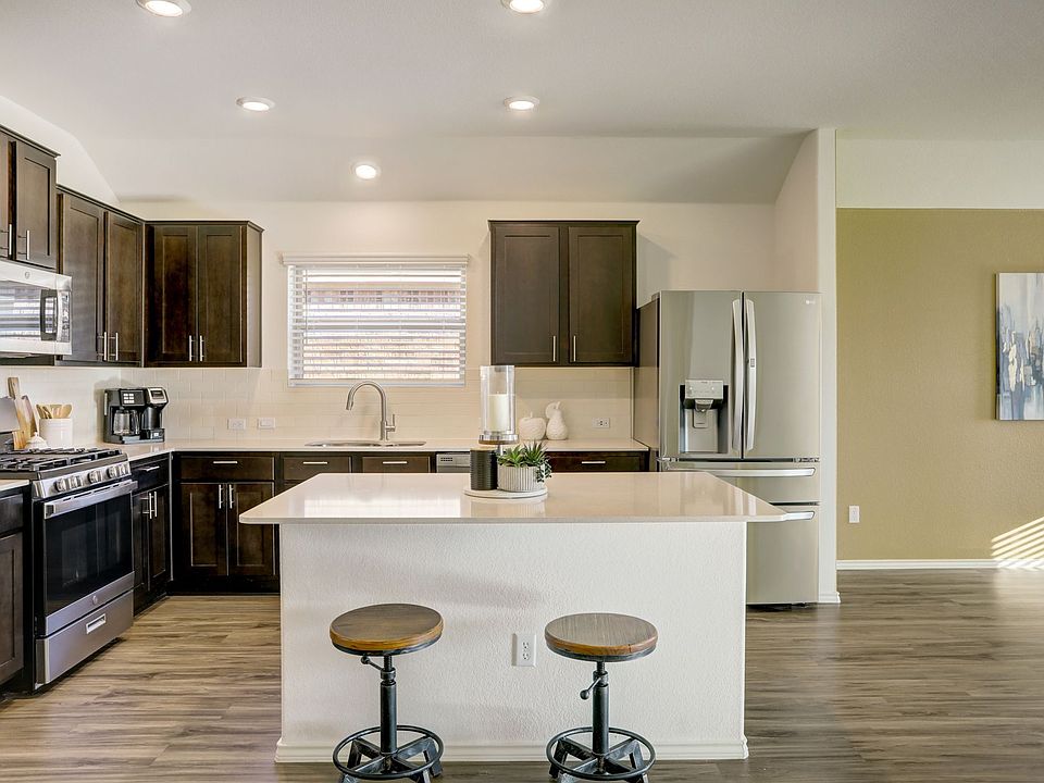 1st image of 131 Esparza Dr