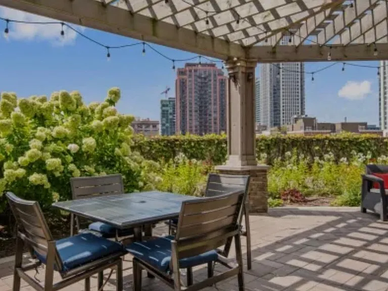 400 N La Salle Dr #3201 — Photo 12