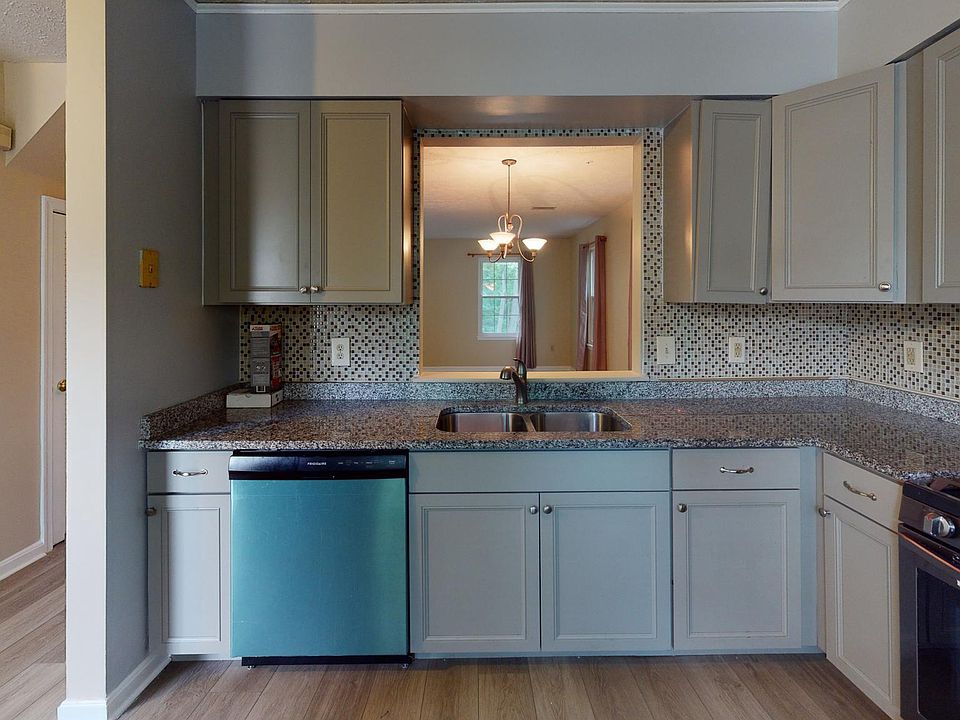 1st image of 7130 Mahogany Dr #6