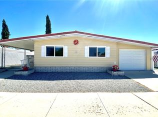 1053 W Johnston Ave, Hemet, CA 92543