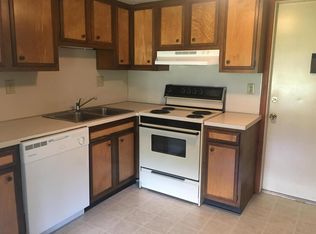 9215 Olde Scotland Rd APT 8, Shippensburg, PA 17257