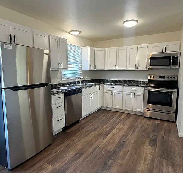 Prairie Grove Townhomes — Photo 24