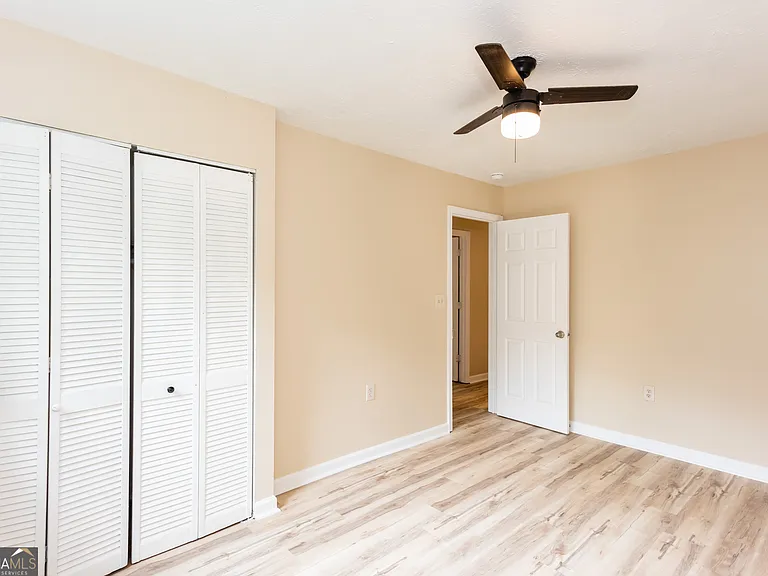 2435 Claude St NW — Photo 10