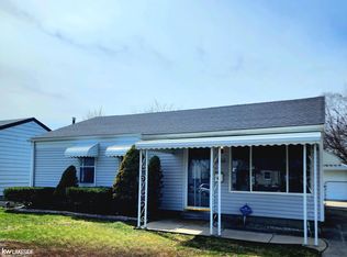 25231 Hayes Rd, Warren, MI 48089