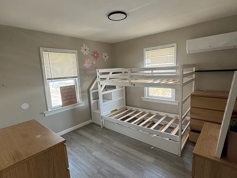 570 Forest Ave #1 — Photo 7