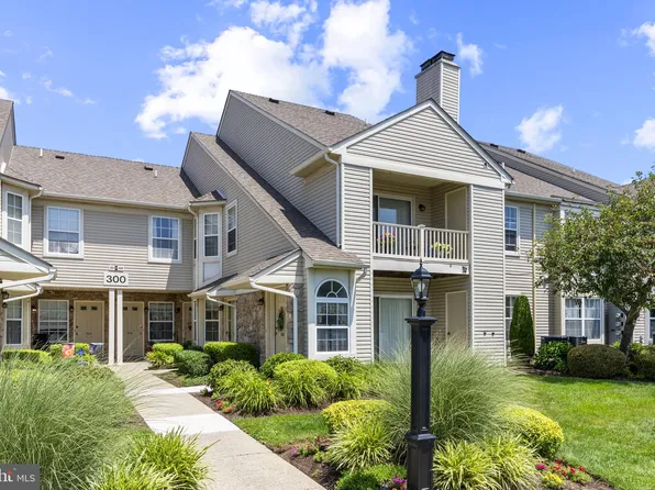 307 Bedford Ct, Quakertown, PA 18951