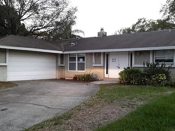 3rd image of 1061 Mineola Ct
