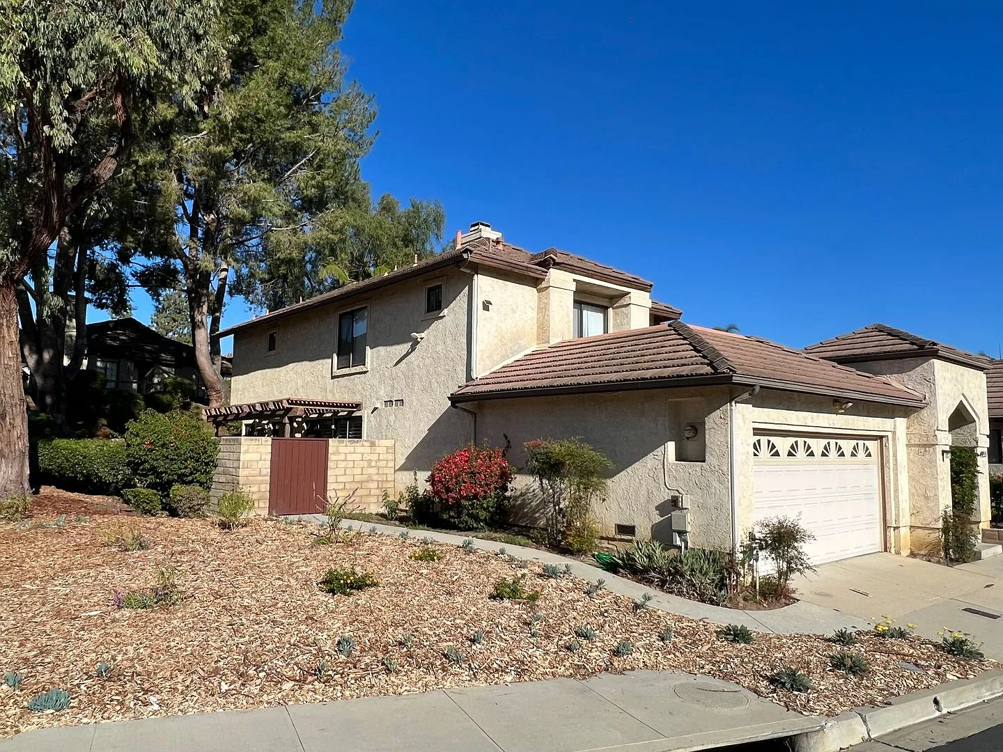 Great Home, Great Location! — Photo 2