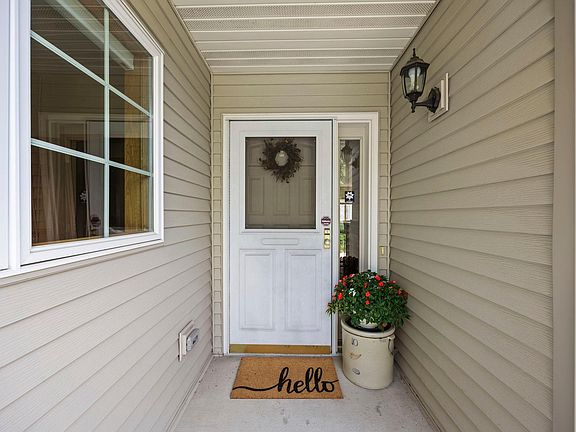 5th image of 149 Bluebird Ln