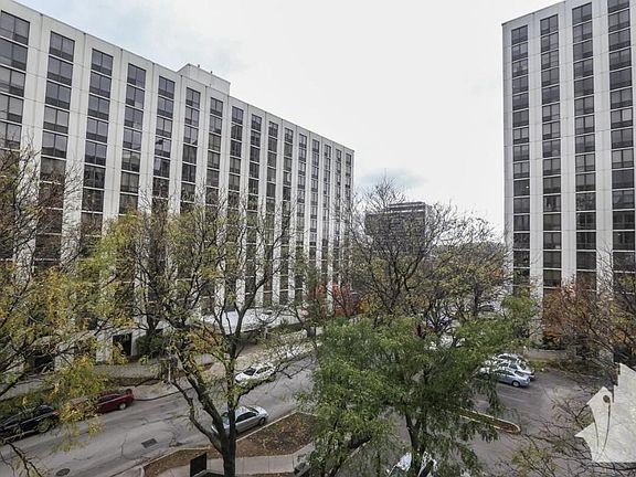 2nd image of 1000 N Lasalle Chi1000 N Lasalle Blvd #919AA