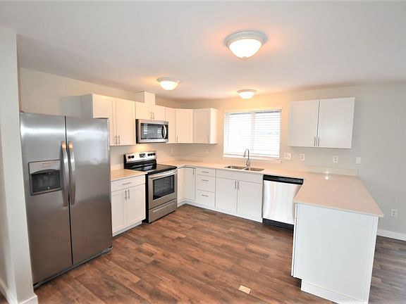 5th image of 10115 140th Street Ct E