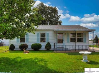 7674 S 39th Ave, Omaha, NE 68147