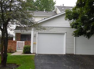 611 Breakers Pt, Schaumburg, IL 60194