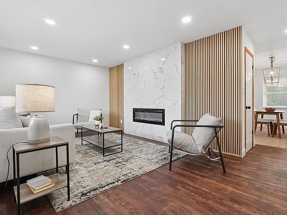 4th image of 2564 Bryan Cir