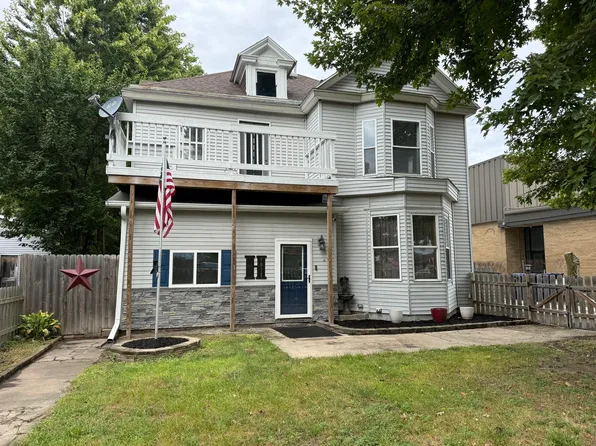 1015 6th St, La Salle, IL 61301