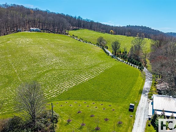 4th image of 657 Fowler Road