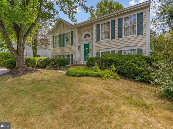 11528 Scottsbury Ter, Germantown, MD 20876