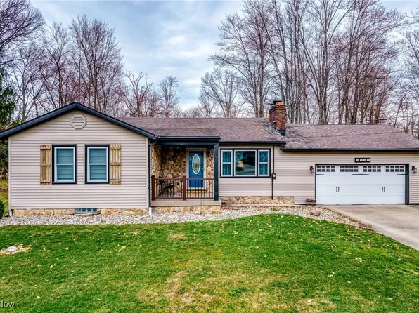 3943 Devon Dr SE, Warren, OH 44484